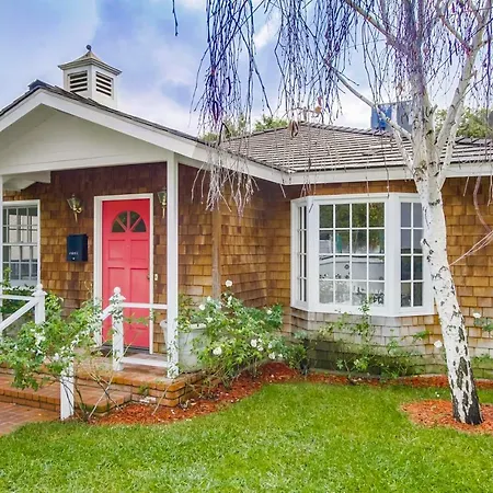 A Touch Of Cape Cod In West Hollywood Vila Los Angeles Exterior foto