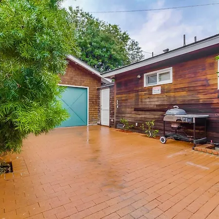 A Touch Of Cape Cod In West Hollywood Vila Los Angeles Exterior foto