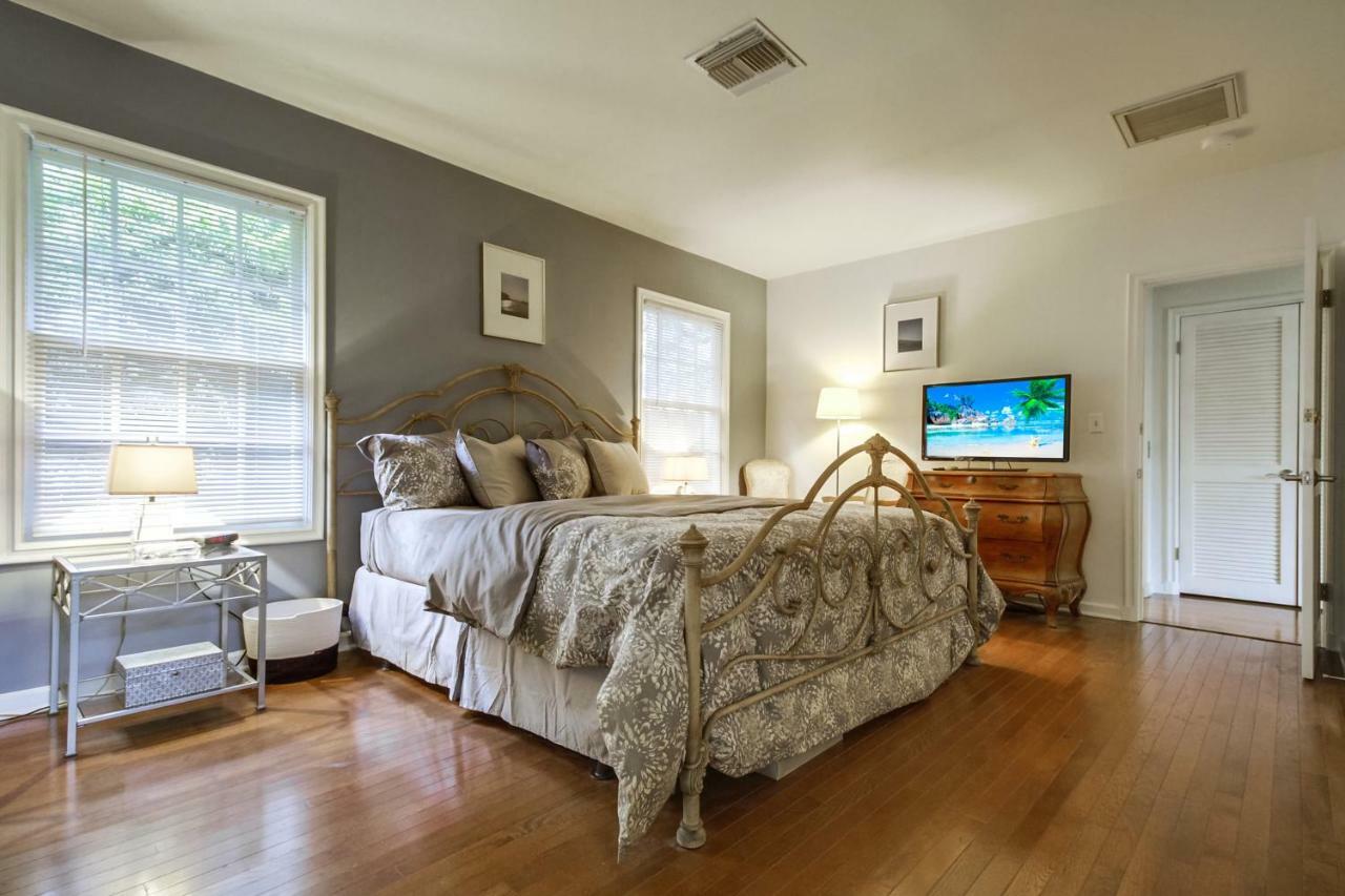A Touch Of Cape Cod In West Hollywood *